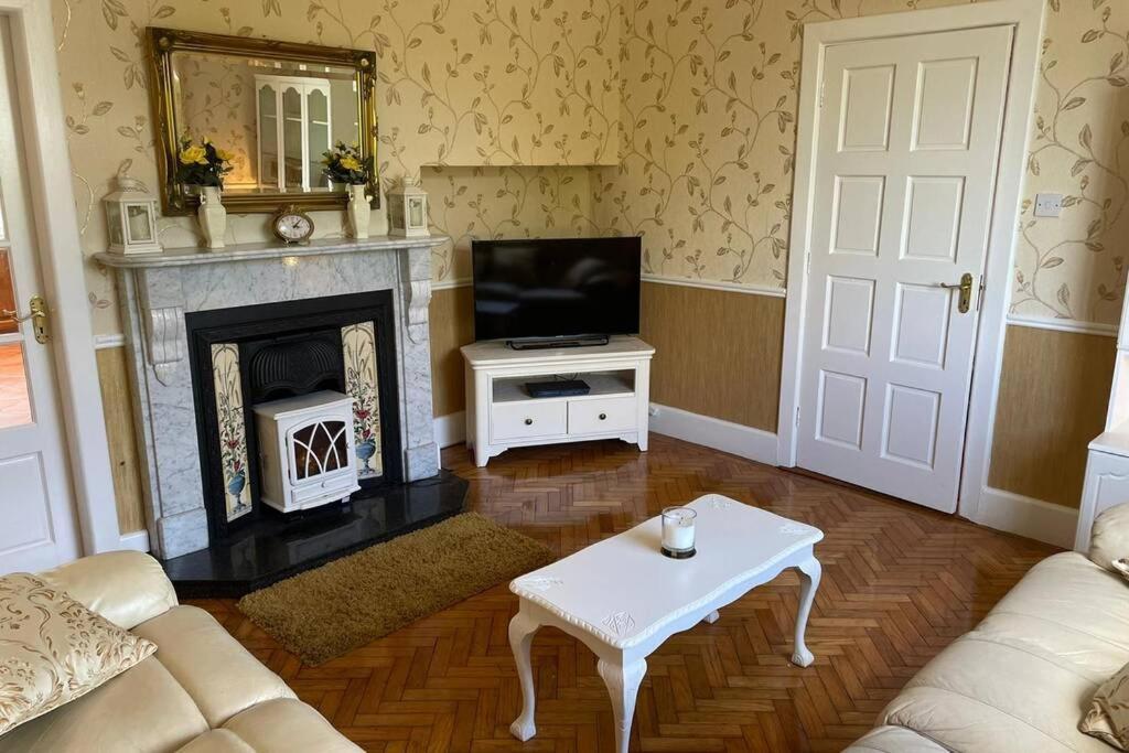 Glenmount Castleblayney Villa Exterior photo
